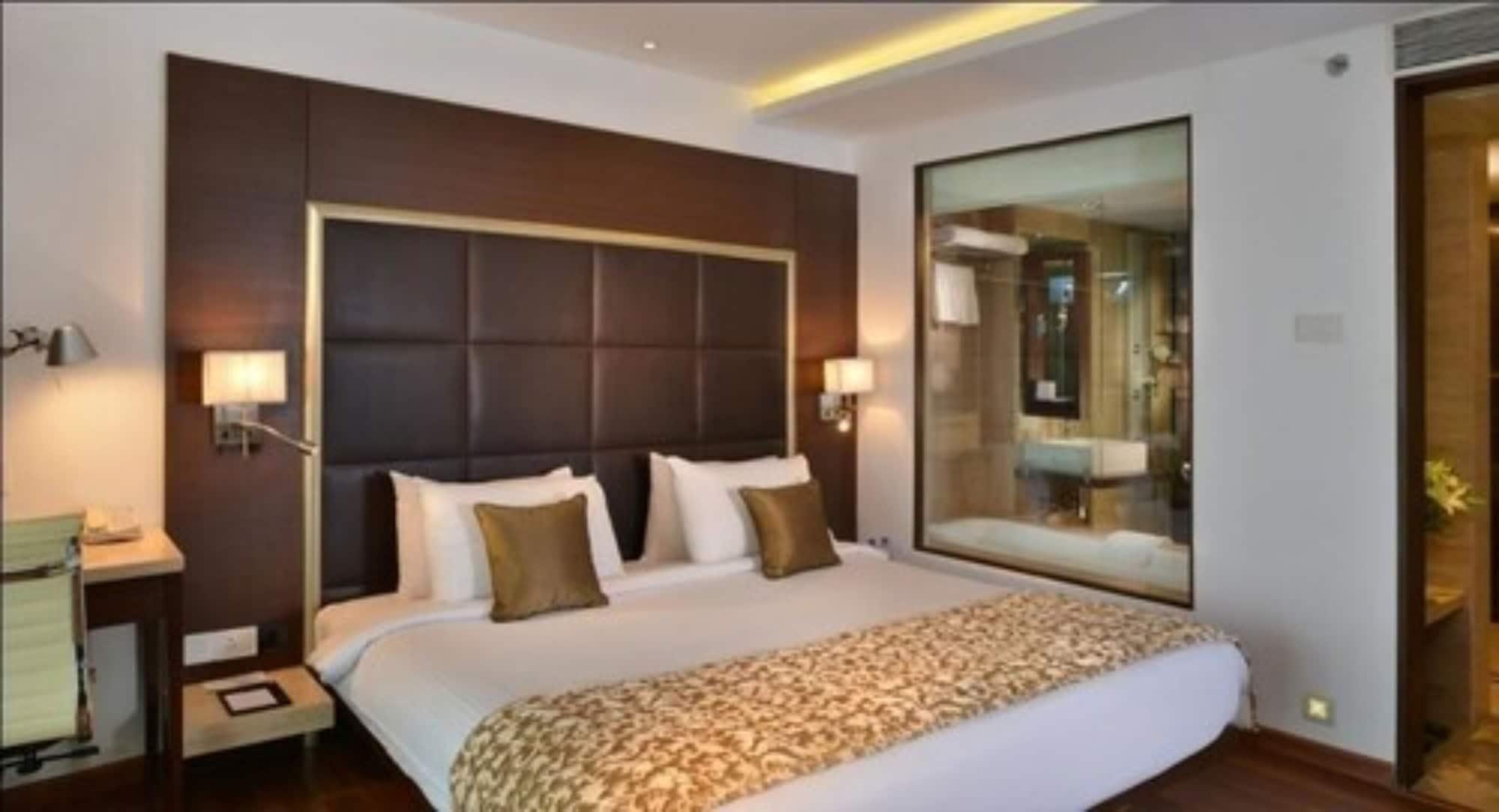 Majestic Court Sarovar Portico Navi Mumbai Zewnętrze zdjęcie