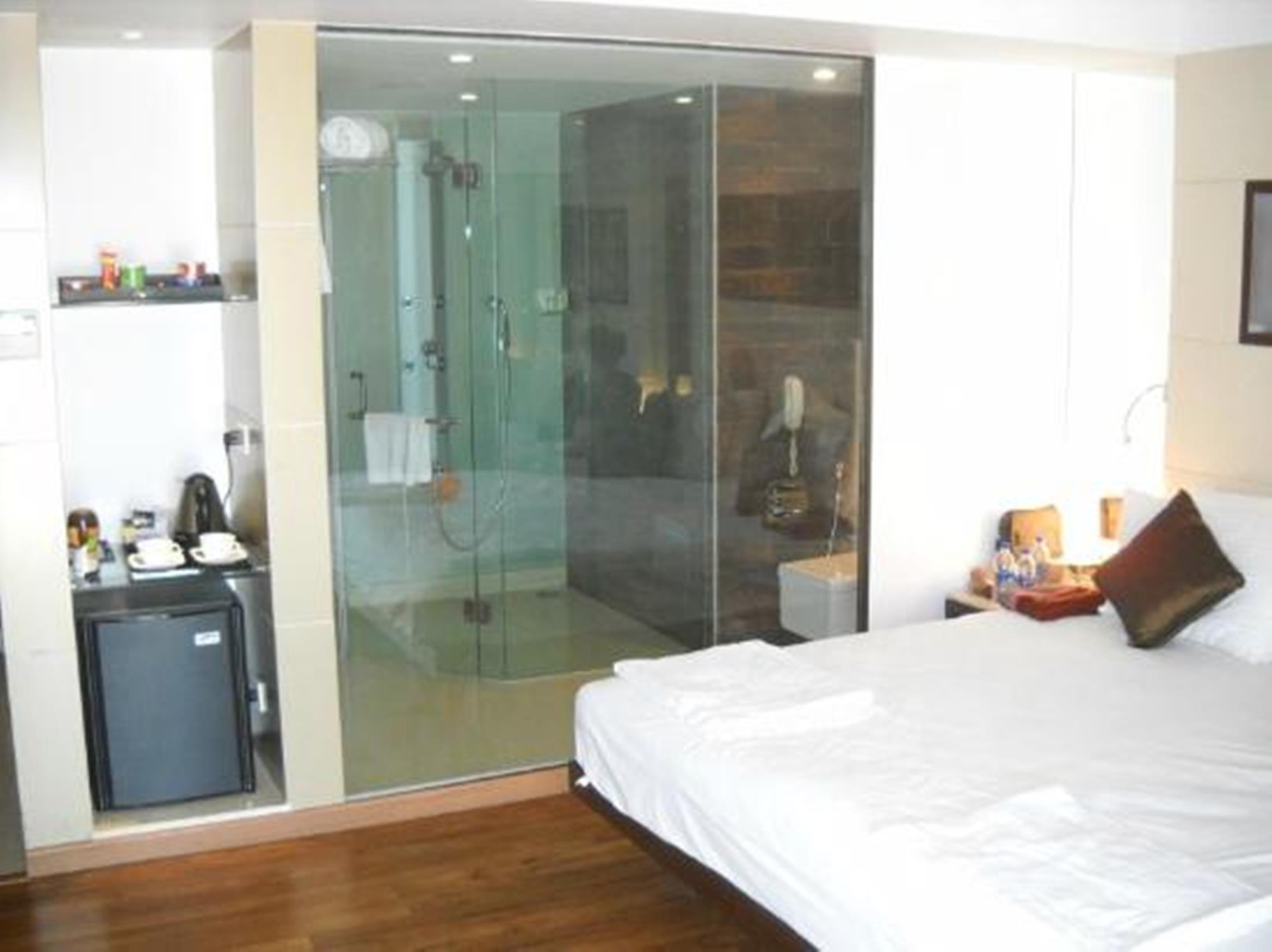 Majestic Court Sarovar Portico Navi Mumbai Zewnętrze zdjęcie