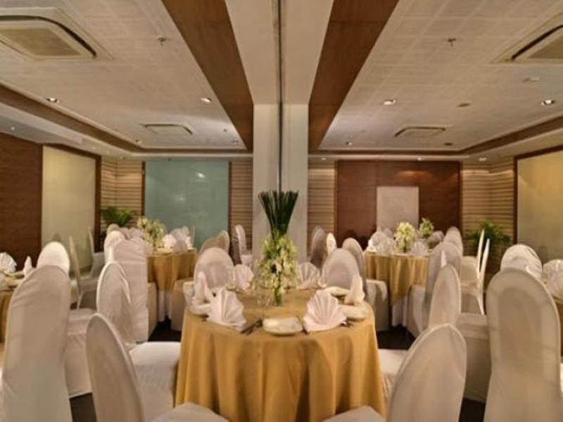 Majestic Court Sarovar Portico Navi Mumbai Zewnętrze zdjęcie