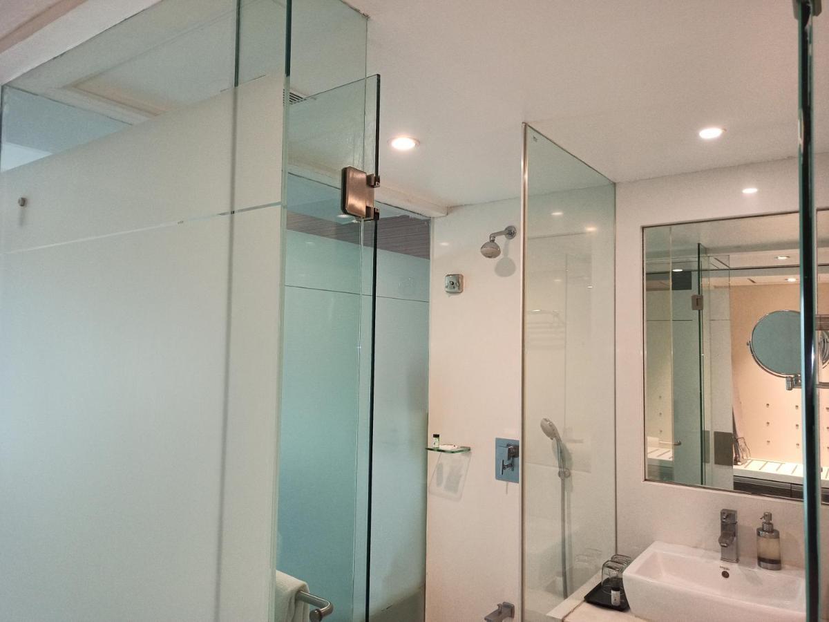 Majestic Court Sarovar Portico Navi Mumbai Zewnętrze zdjęcie